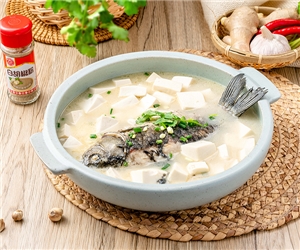 White Pepper Crucian Carp Soup